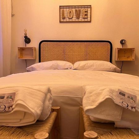 Apartamento Turistico R. Gonzalez Abreu Sewilla Zewnętrze zdjęcie