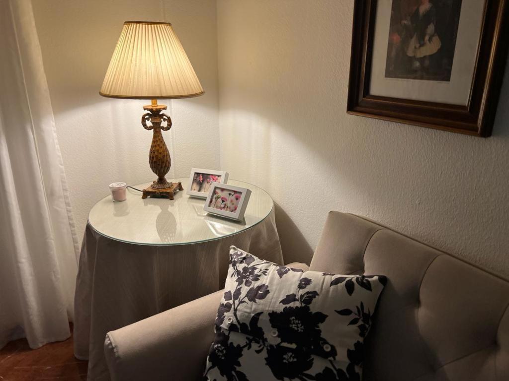 Apartamento Turistico R. Gonzalez Abreu Sewilla Zewnętrze zdjęcie